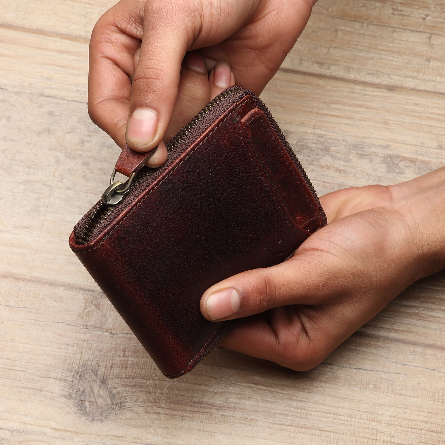 Bifold Zipper Wallet with Detachable Card Case