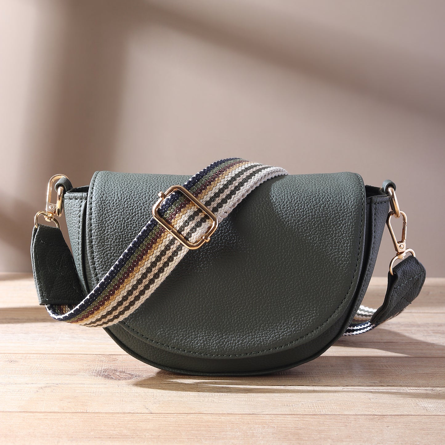 Elegant Crossbody Bag with Adjustable Strap