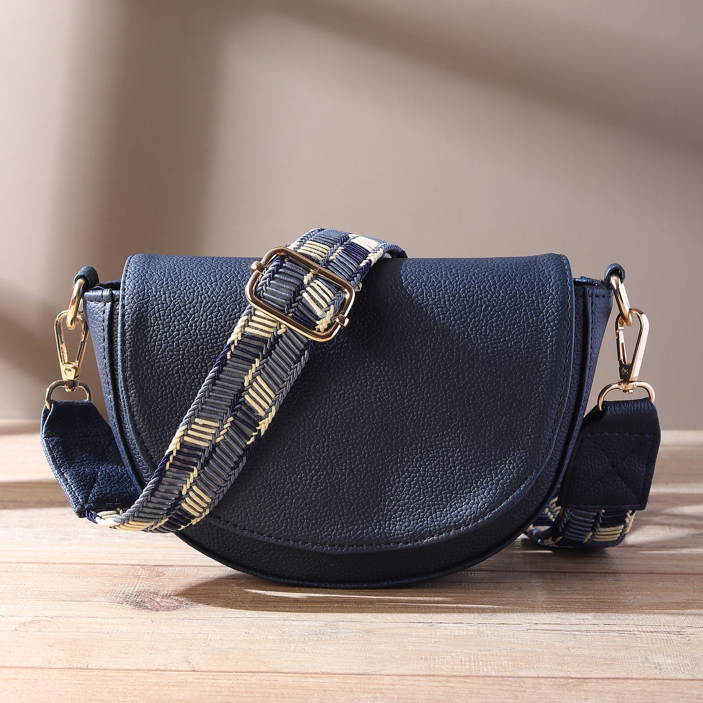 Elegant Crossbody Bag with Adjustable Strap